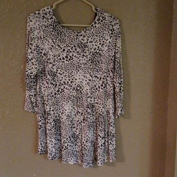 Leopard top - Picture 2 of 3